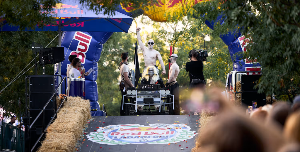 Red Bull Ládaderbi: Budapest’s Craziest Race Takes Over Tabán